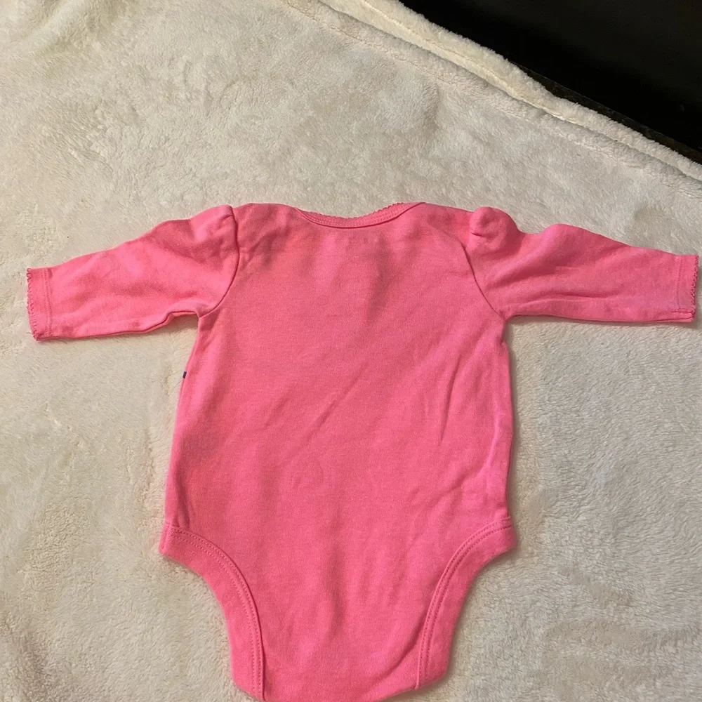 NWOT Baby girl Long Sleeve onesie size 0-3M